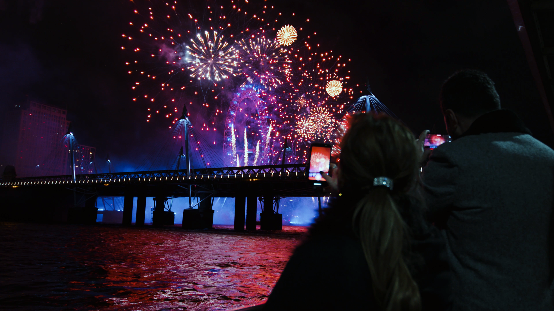 Lounge Fireworks3