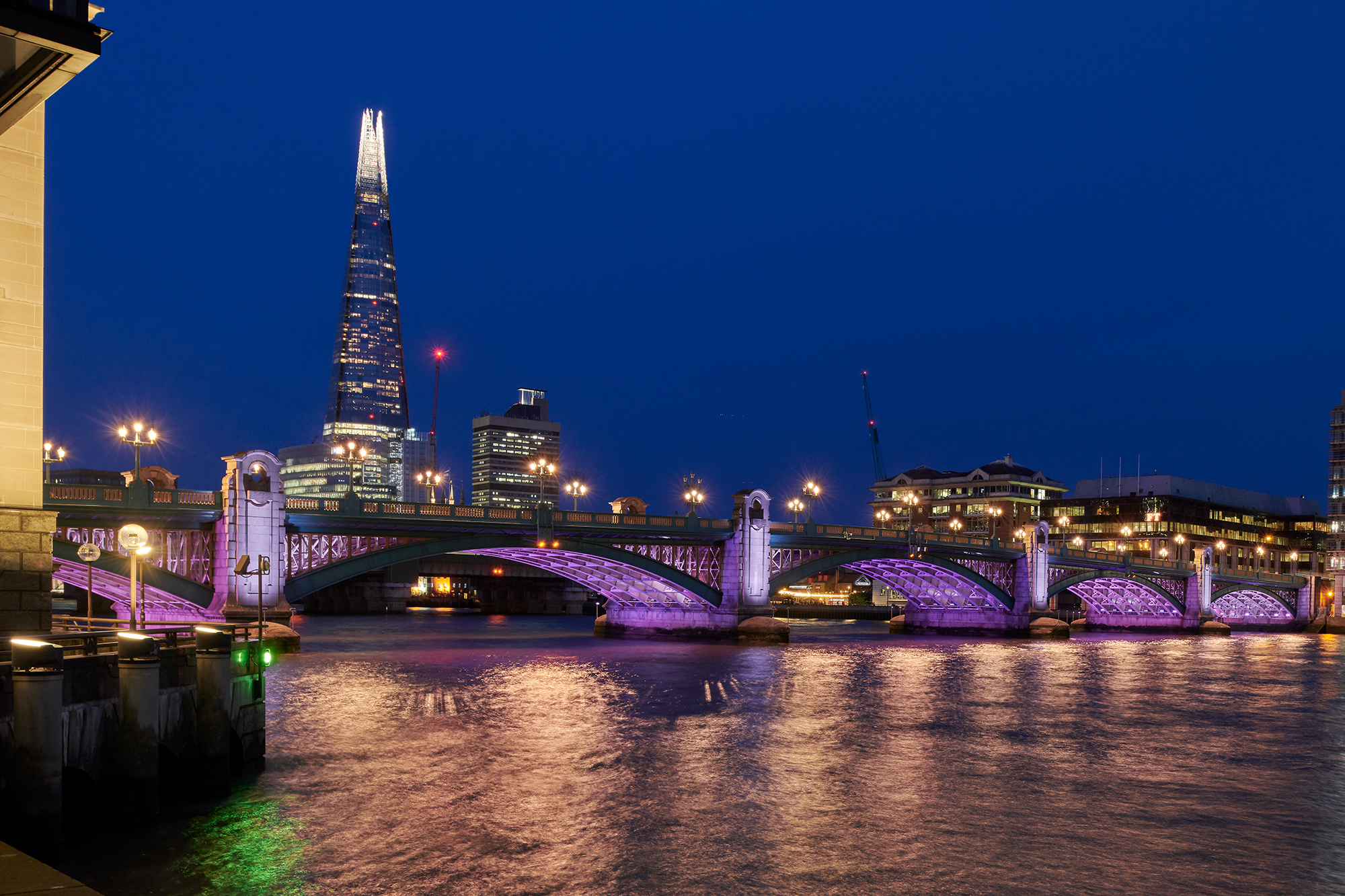 440 Illuminated River Southwark Bridge 01A