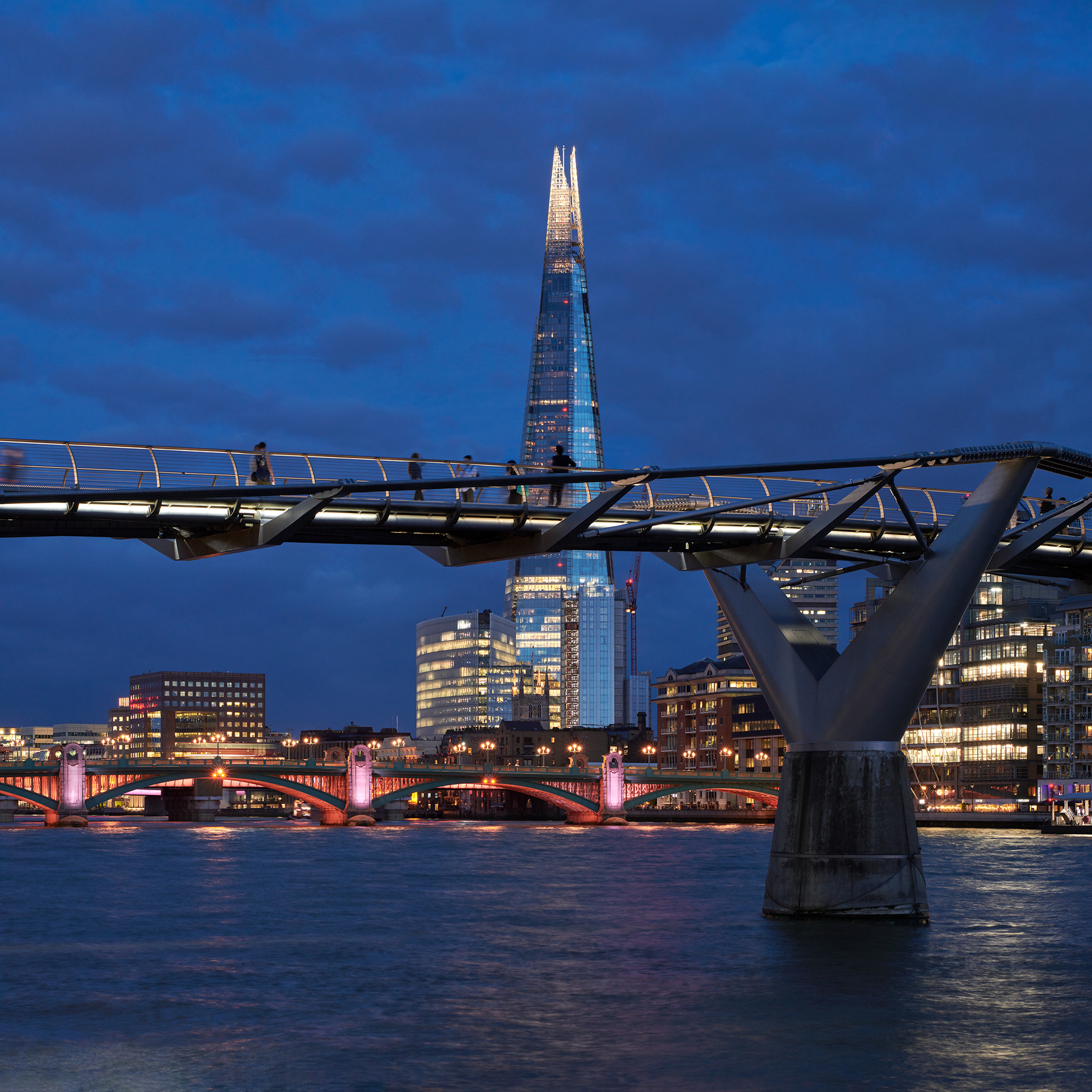 440 Illuminated River Millennium Bridge 03A