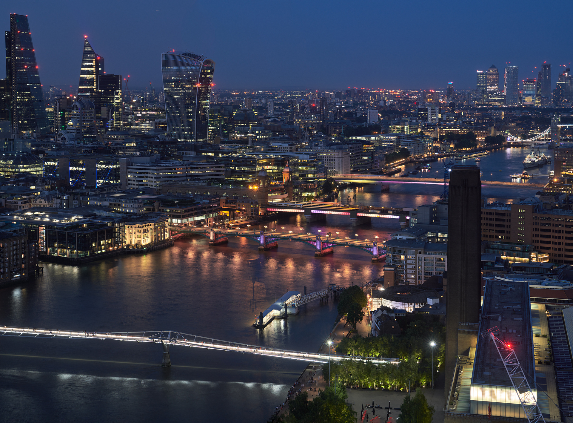 440 Illuminated River One Blackfriars 05